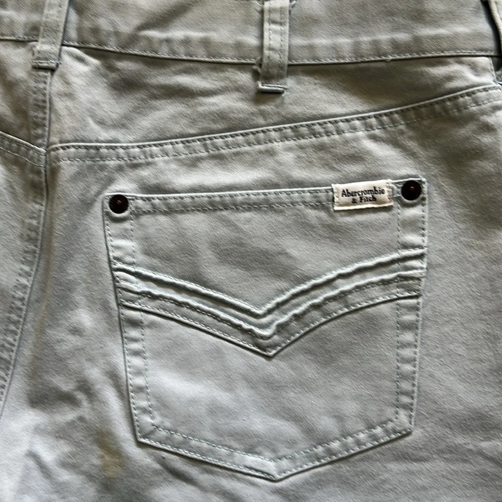 Abercrombie & Fitch shorts - Picture 3 of 11